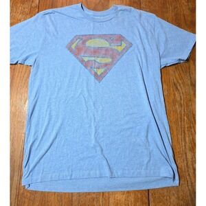 Superman T-Shirt  Flying Over Metropolis & Logo Size Medium  Blue DC Comics